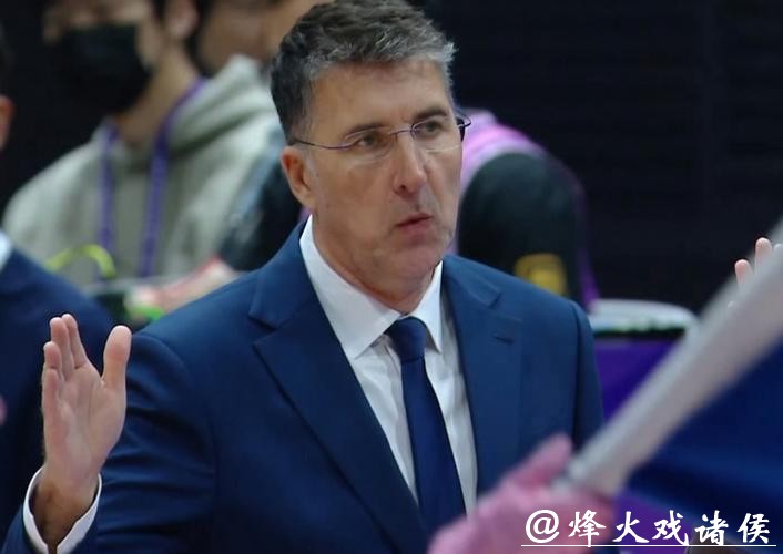 前功勋教练格兰特重返一线队 担任拜仁助理教练 前功勋教练格兰特重返一线队 担任拜仁助理教练